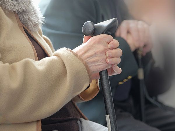 Pensez à souscrire une bonne assurance dépendance avant qu'il ne soit trop tard Pensez à souscrire une bonne assurance dépendance avant qu'il ne soit trop tard